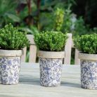 Mediterrán stílusú kerámia virágcserép, kék fehér mintás, 12 cm átmérőjű, kültéri és beltéri dekorációs kiegészítő