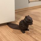 Öntöttvas ajtókitámasztó mókus, 0,6 kg