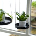 Függő dekoratív fém tálca, fekete, 14 cm átmérőjű